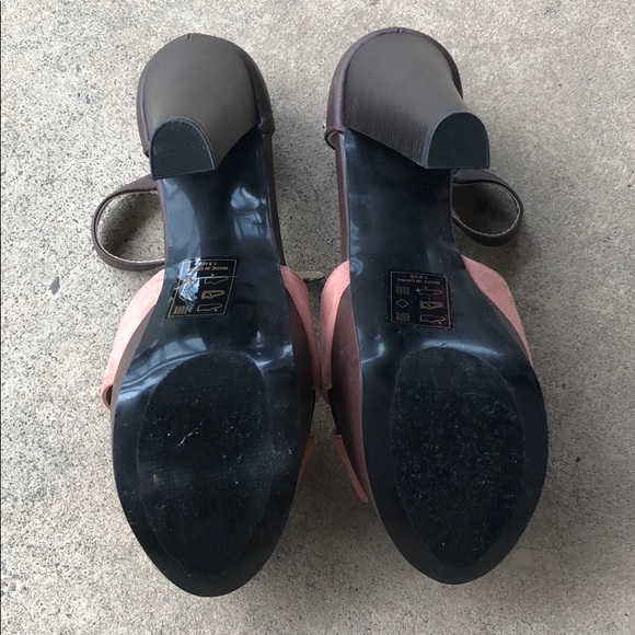 Shoes - Picture 4 of 4